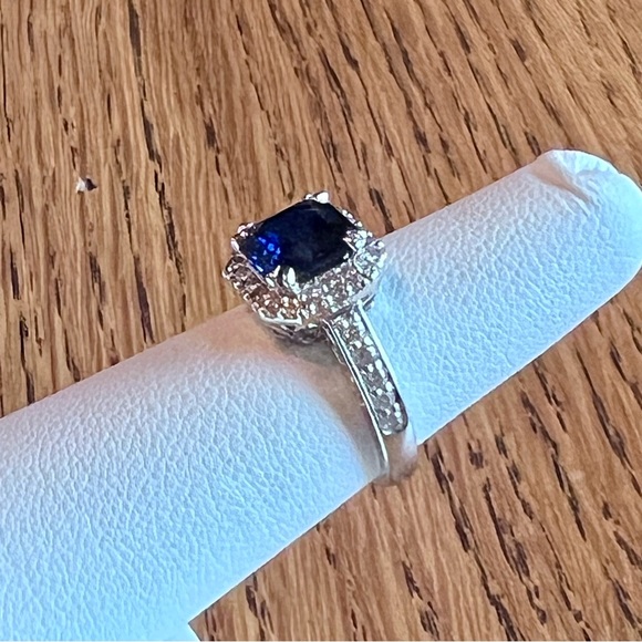 ⭐️ Blue CZ Sterling Silver Ring Size 5.25 - Picture 7 of 13